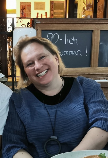 Datei:Sandra Rauecker-Grillitsch.jpg